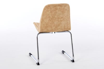 Moderne Freischwinger für schulische Einrichtungen